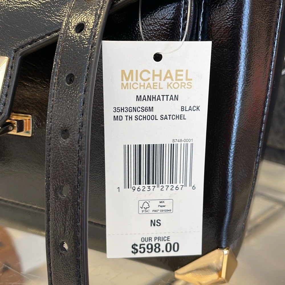 MICHAEL KORS
Manhattan Medium TH SCHOOL Crackled Metallic Leather SATCHEL
Black - Picture 9 of 16